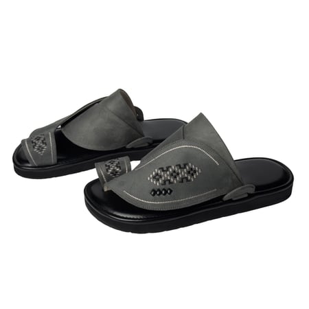 حذاء رجالي لون رمادي