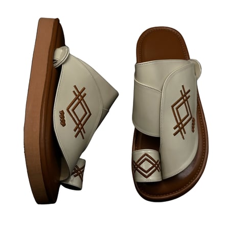 حذاء رجالي لون كريمي