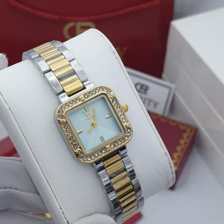 ساعة نسائية من الستيل ماركة كليرتي