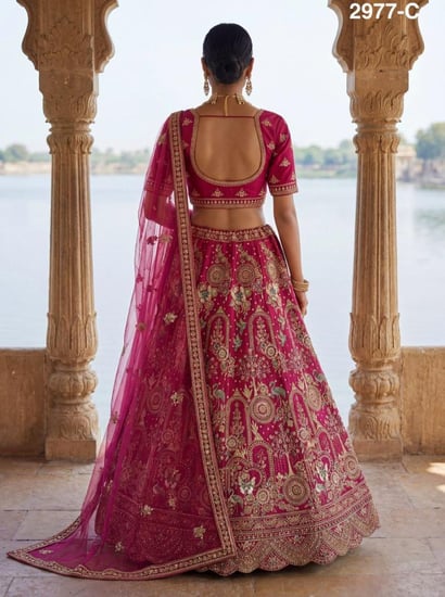 ساري عروس ملكي