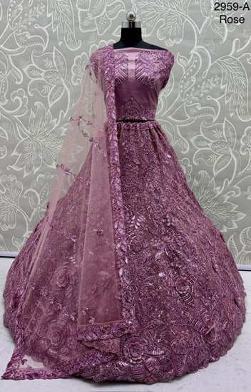 اختاري لونك وتألقي بالفخامة