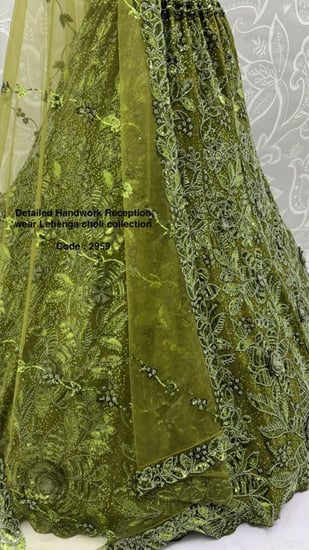 اختاري لونك وتألقي بالفخامة