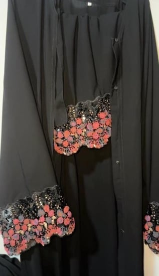 عباية  نجيبه بلون عودي