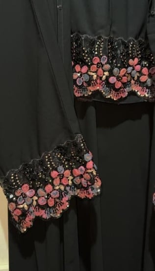 عباية  نجيبه بلون عودي