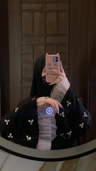 عبايه تل فخمه