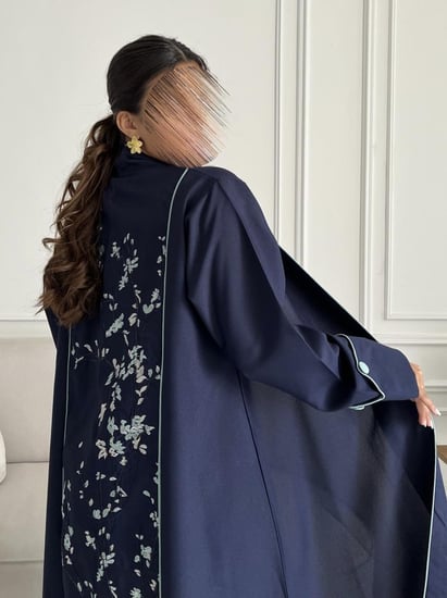 كريب تطريز بالخلف