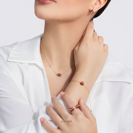 خاتم بحجر البارون مرصع بالألماس المدور