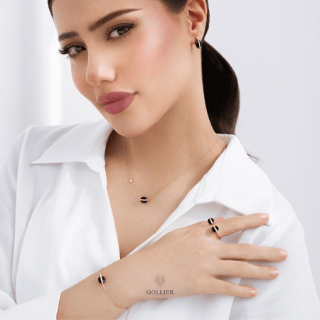 حلق هوب بحجر الاونيكس مرصعة بالألماس المدور