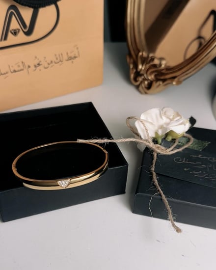 اسوارة ألق ( 030 )