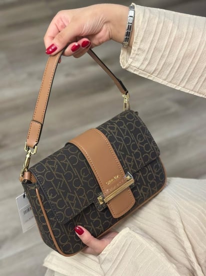 شنطة كالفن كلاين مخفضه اصليه