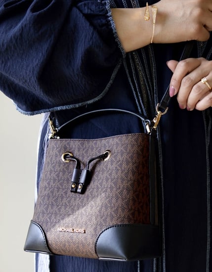 شنطة مايكل كورس اصليه مخفضه اقساط