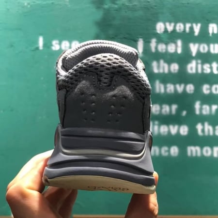 Yeezy Boost 700 'Inertia' Kids اطفال