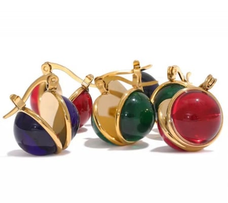 حلق بحجر ملون مطلي ذهب