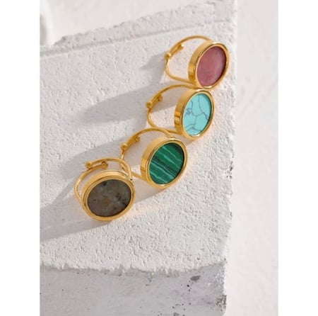 خاتم مطلي بشكل حجر دائري