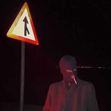 قناع الحرامي