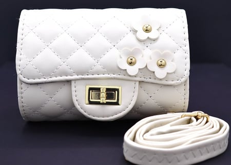 شنطة اطفال انيقه ومميزة مع حبل طويل