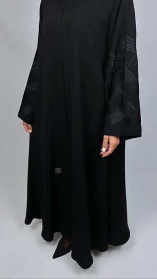 عباية تطريز اسود - اكمام EN17