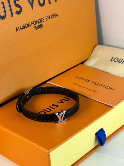 أسوارة ماركة - LOUIS VUITTON