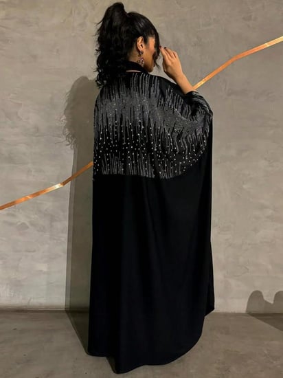 ثوب مزين بالراين