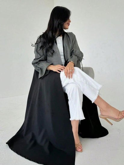 عباية نسائية سوداء