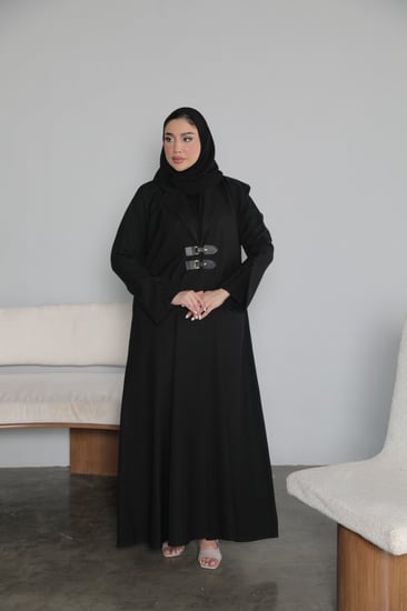 عباية بأقفال الجلد - اسود