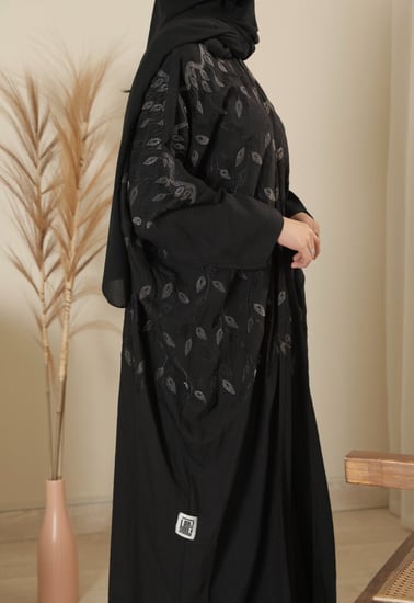 عباية فراشة مطرزة - اسود