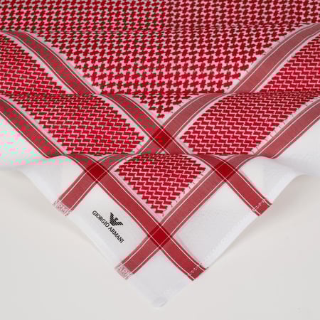 شماغ جورجيو أرمني 2025