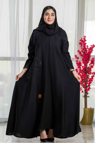 عبايات شتويةكلوش مناسبات  شك خرز كرستال ملونه ساترة دوامات جاكار عباية