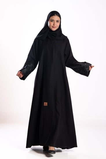 عباية الهتون بقماش جاكار مع تطريز وشك وترتر