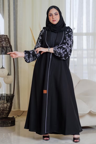 عبايات شتويةكلوش مناسبات شك خرز كرستال ملونه ساترة دوامات جاكار عباية
