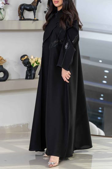 عبايات شتويةكلوش مناسبات  شك خرز كرستال ملونه ساترة دوامات جاكار عباية