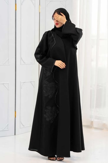 عبايات مناسبات عباية كلوش عبايات مطرزة عبايات ملونة عباية انيقة  عباية