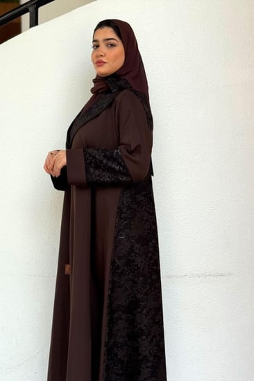 عبايات مناسبات عباية كلوش عبايات مطرزة عبايات ملونة عباية انيقة  عباية