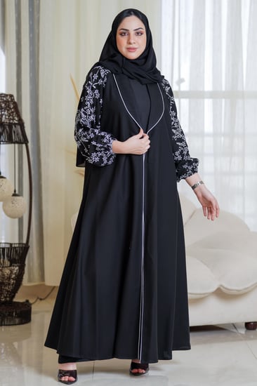 عبايات شتويةكلوش مناسبات شك خرز كرستال ملونه ساترة دوامات جاكار عباية