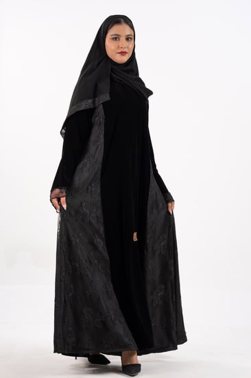 عباية نرجس مخمل مع دانتيل فرنسي
