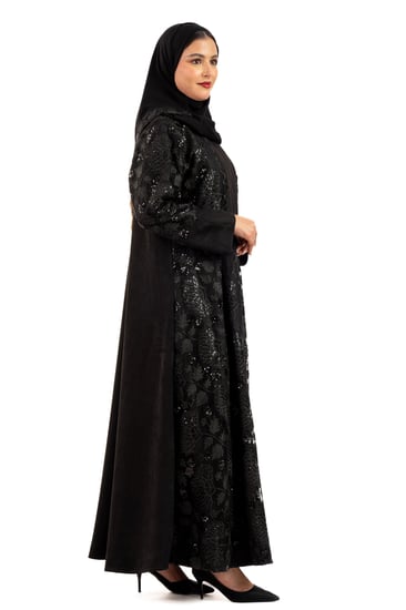 عباية أريج شتوية بدانتيل مطرز بالخيوط والترتر