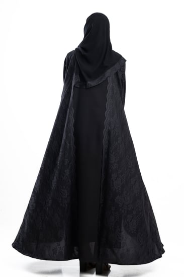 عبايات مناسبات عباية كلوش عبايات مطرزة عبايات ملونة عباية انيقة  عباية