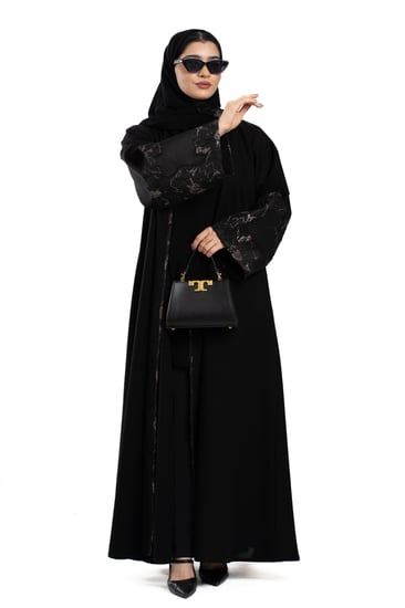 عبايات مناسبات عباية كلوش عبايات مطرزة عبايات ملونة عباية انيقة  عباية