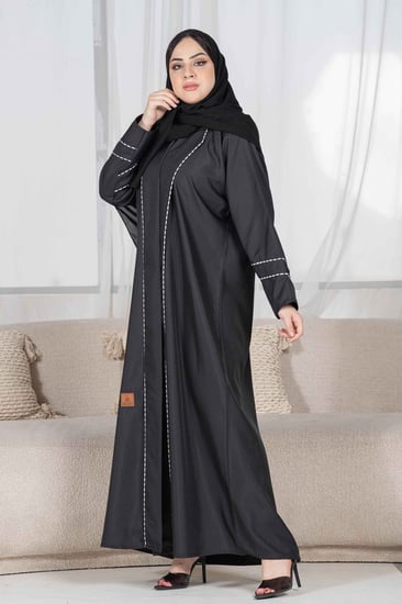 عباية كلاسيك بياقة مع تحديد قيطان من افضل محل عبايات الرياض