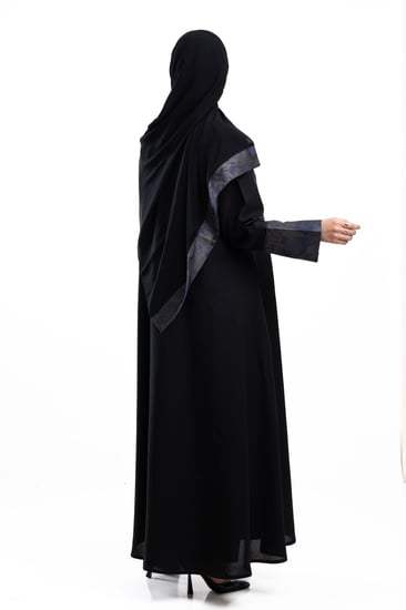 عبايات مناسبات عباية كلوش عبايات مطرزة عبايات ملونة عباية انيقة  عباية