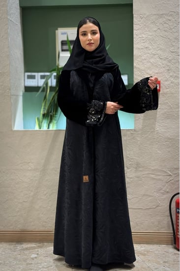 عباية رنيم بقماش جوخ مشجر