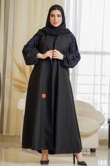 عبايات شتويةكلوش مناسبات  شك خرز كرستال ملونه ساترة دوامات جاكار عباية