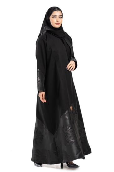 عبايات مناسبات عباية كلوش عبايات مطرزة عبايات ملونة عباية انيقة  عباية