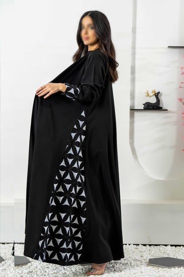 عبايات شتويةكلوش مناسبات  شك خرز كرستال ملونه ساترة دوامات جاكار عباية