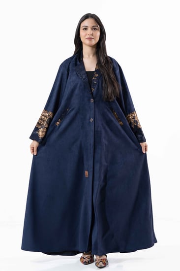 عبايات شتويةكلوش مناسبات  شك خرز كرستال ملونه ساترة دوامات جاكار عباية