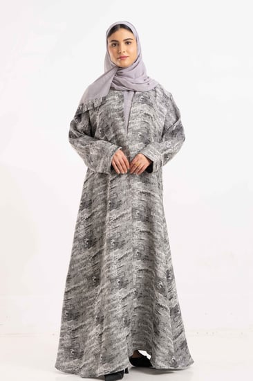 عبايات مناسبات عباية كلوش عبايات مطرزة عبايات ملونة عباية انيقة  عباية