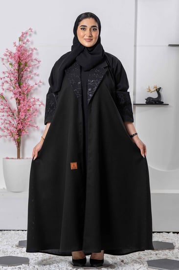 عبايات شتويةكلوش مناسبات شك خرز كرستال ملونه ساترة دوامات جاكار عباية