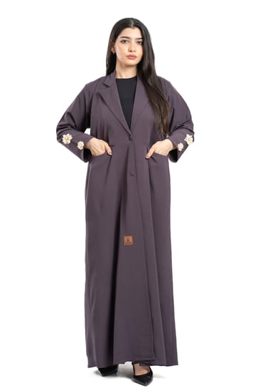 عبايات مناسبات عباية كلوش عبايات مطرزة عبايات ملونة عباية انيقة  عباية