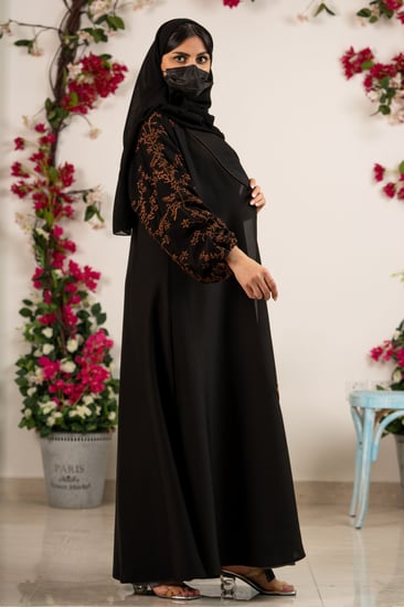 عبايات كاجوال مطرزة