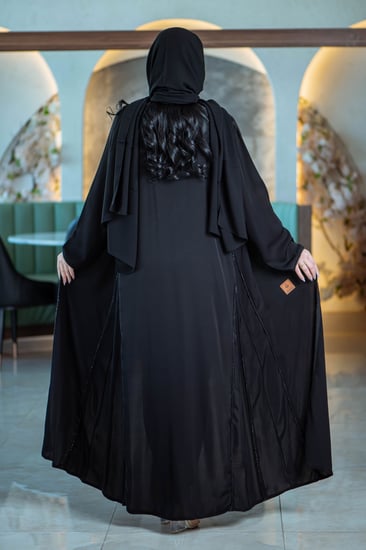 عباية اسود كلوش مع تدخيلات شك كرستال من الأمام والجوانب